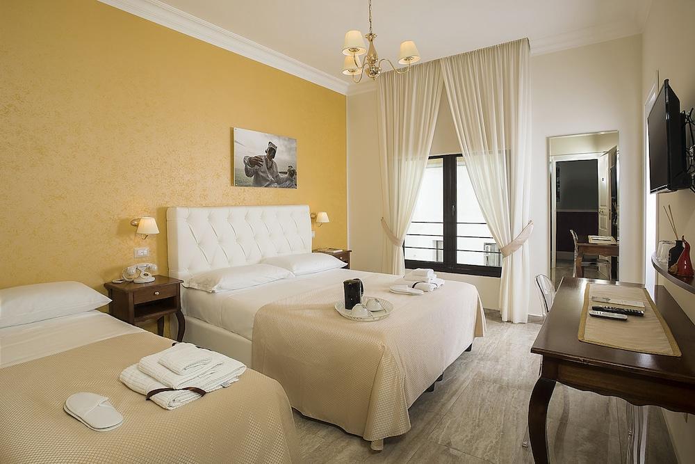 Neapolitantrips Hotel المظهر الخارجي الصورة