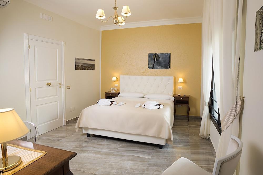 Neapolitantrips Hotel المظهر الخارجي الصورة