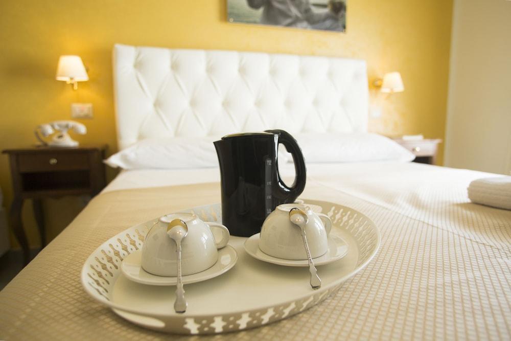 Neapolitantrips Hotel المظهر الخارجي الصورة