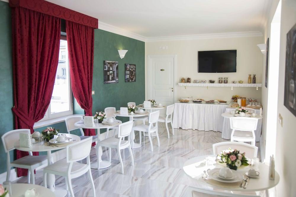 Neapolitantrips Hotel المظهر الخارجي الصورة